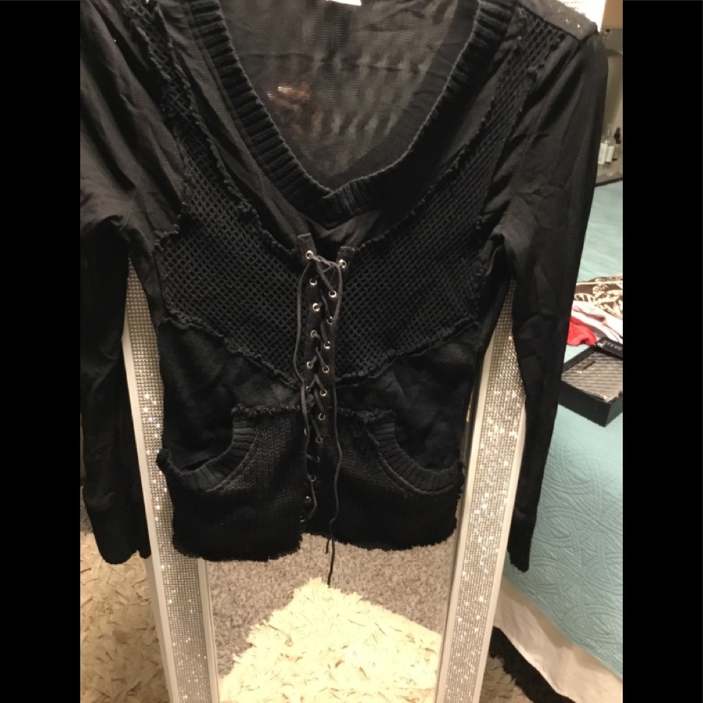 Black cute sweater L